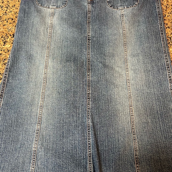 Women bottoms - Picture 5 of 7